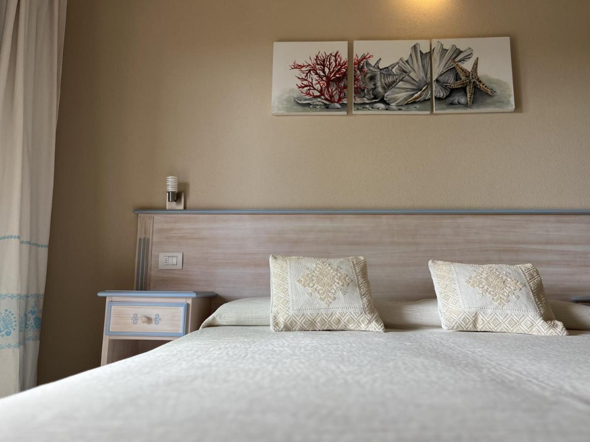 Hotel Lu Pitrali San Teodoro  Eksteriør billede