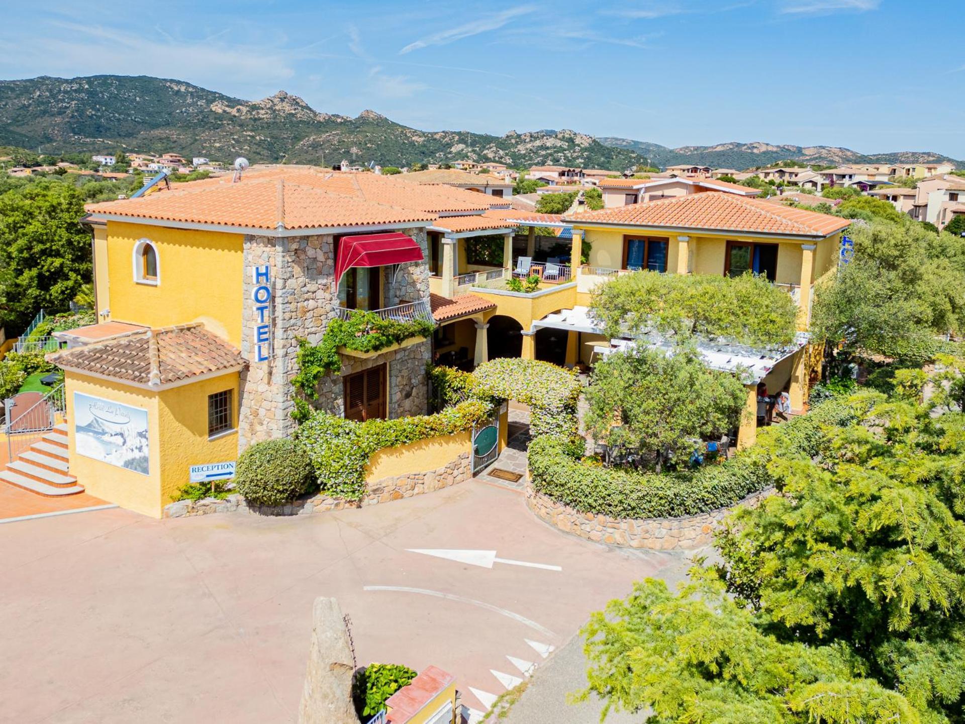 Hotel Lu Pitrali San Teodoro  Eksteriør billede