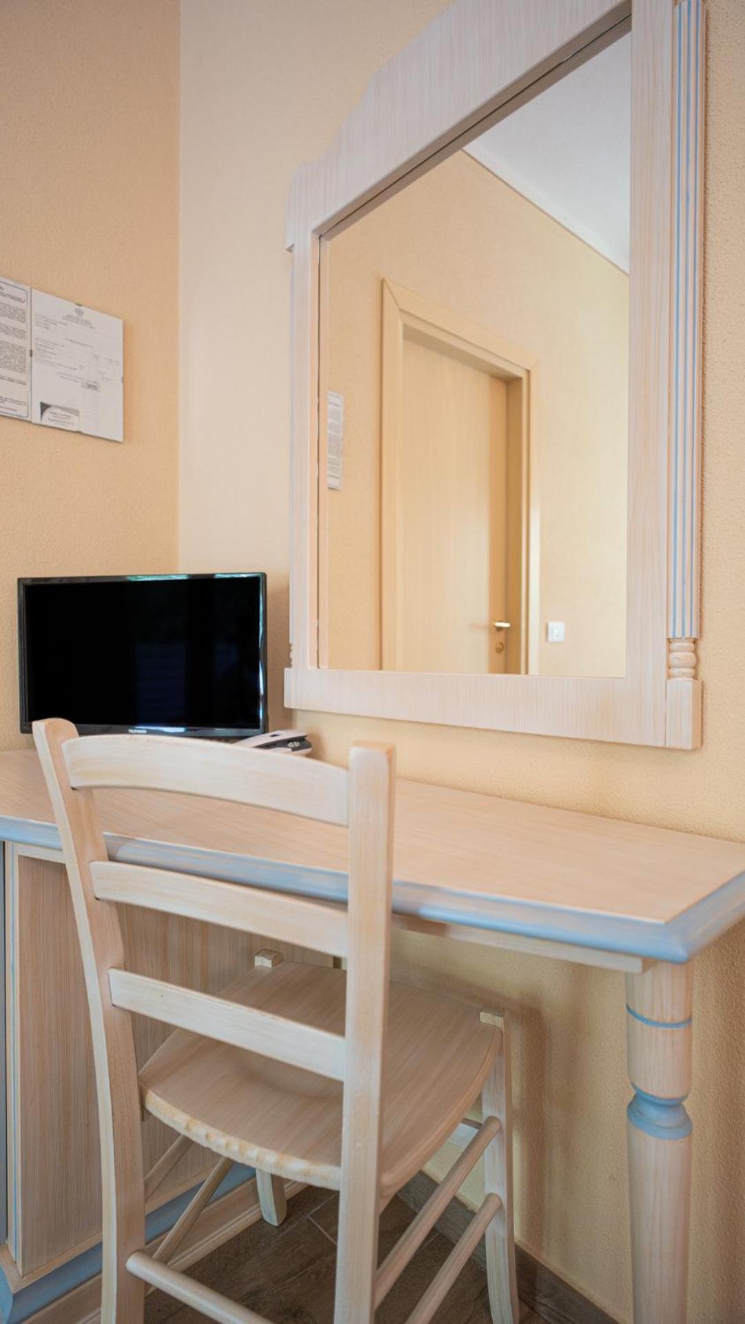 Hotel Lu Pitrali San Teodoro  Eksteriør billede