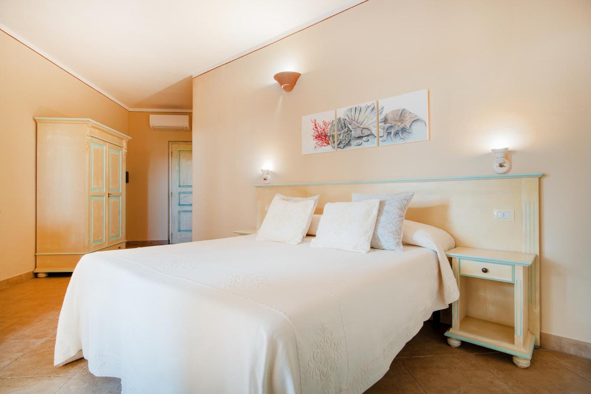 Hotel Lu Pitrali San Teodoro  Eksteriør billede
