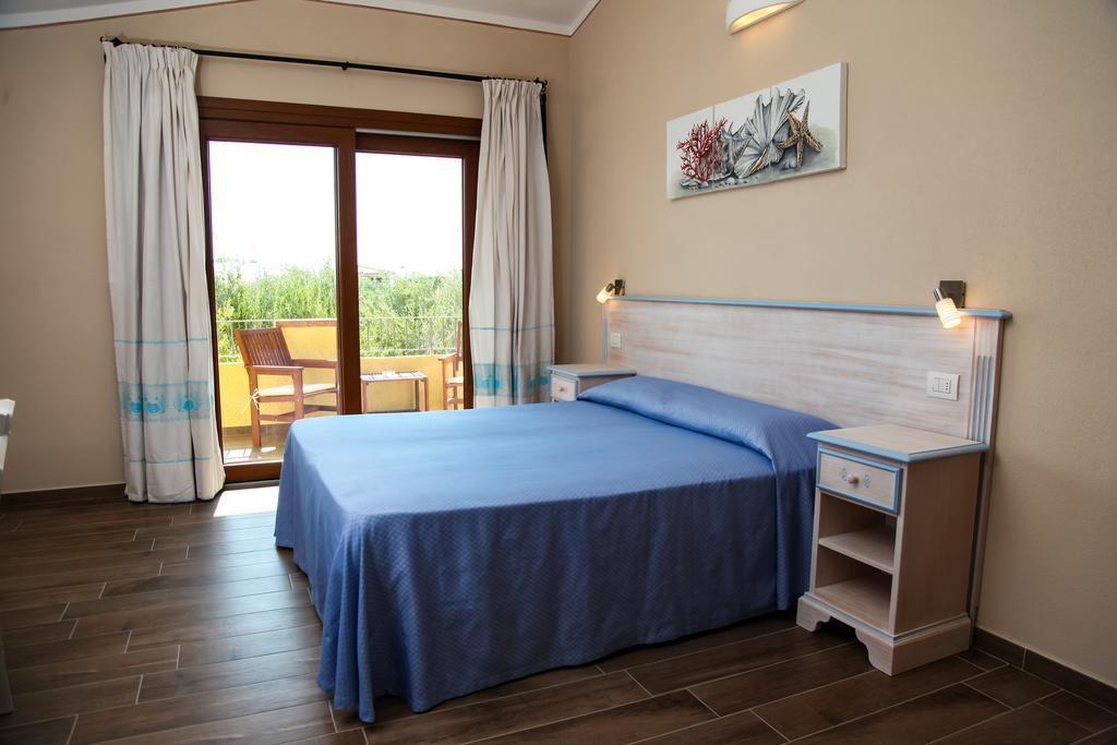 Hotel Lu Pitrali San Teodoro  Eksteriør billede