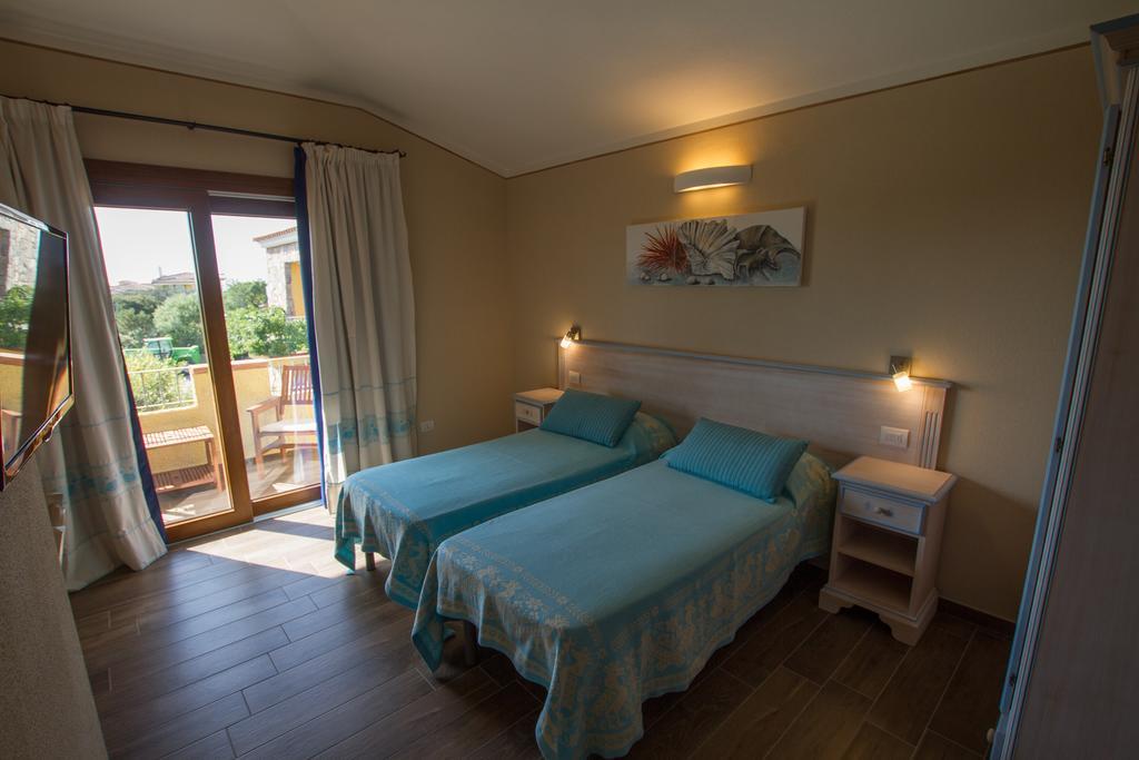 Hotel Lu Pitrali San Teodoro  Eksteriør billede